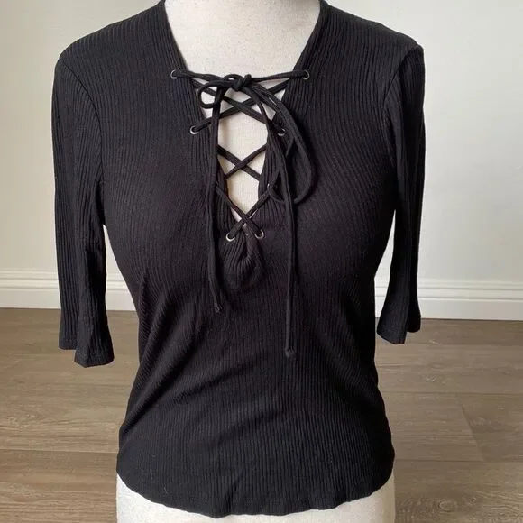 Topshop Black Ribbed 3/4 Sleeve Top w Lace-up Details Nordstrom - Picture 1 of 3
